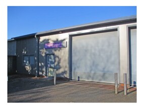 Plus de détails pour Deanland Rd, Golden Cross - Industriel/Logistique à louer