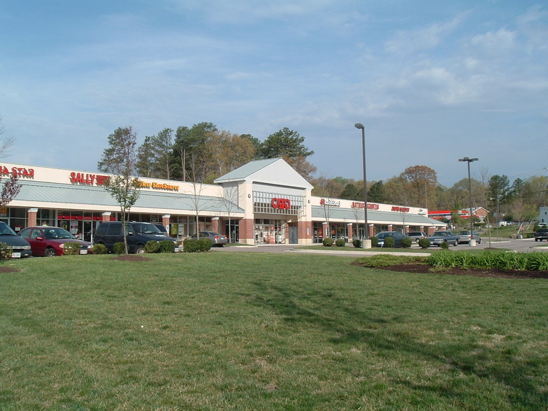 2500-2560 Sheila Ln, Richmond, VA à louer - Photo de l’immeuble – Image 2 sur 3