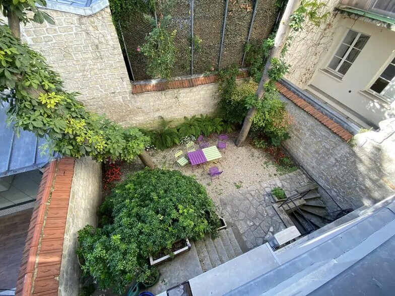 26 Rue Fortuny, Paris à louer - Photo de l’immeuble – Image 2 sur 11