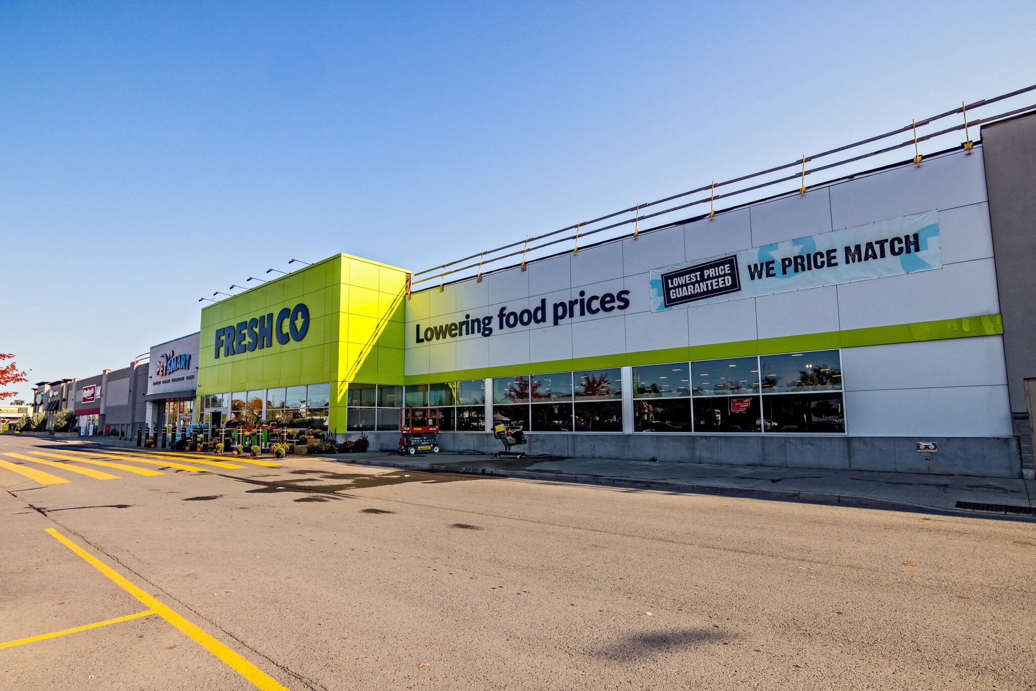 1585-1611 Merivale Rd, Ottawa, ON à louer Photo de l’immeuble– Image 1 sur 7