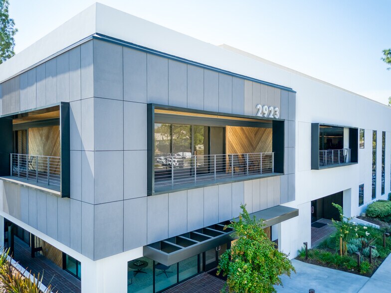 2947 Bradley St, Pasadena, CA à louer - Photo de l’immeuble – Image 2 sur 7