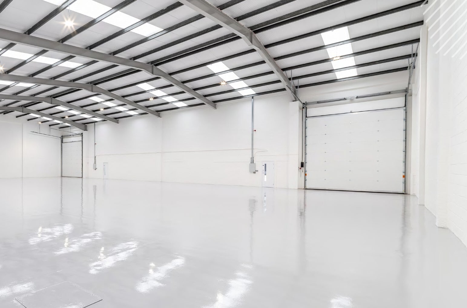 18-24 Whitby Ave, Londres à louer Photo intérieure– Image 1 sur 2