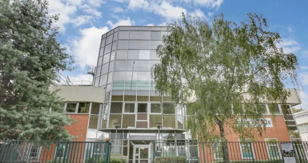 22 Quai Du President Carnot, Saint-Cloud à vendre - Photo de l’immeuble – Image 3 sur 23