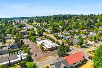1730 Commercial St SE, Salem, OR - VUE AÉRIENNE  vue de carte - Image1