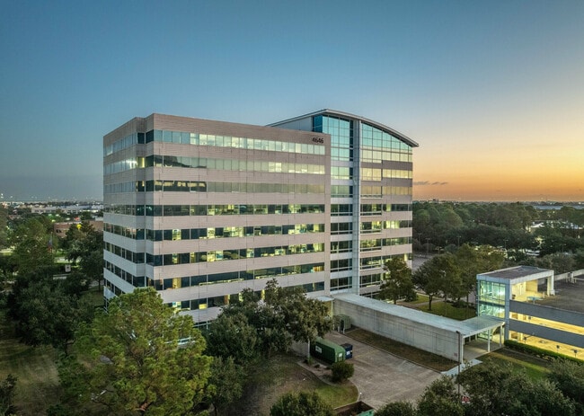 Plus de détails pour 4646 W Sam Houston Pky N, Houston, TX - Bureau à louer