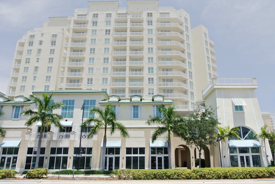 300-488 N Federal Hwy, Boynton Beach, FL à louer - Photo de l’immeuble – Image 3 sur 12