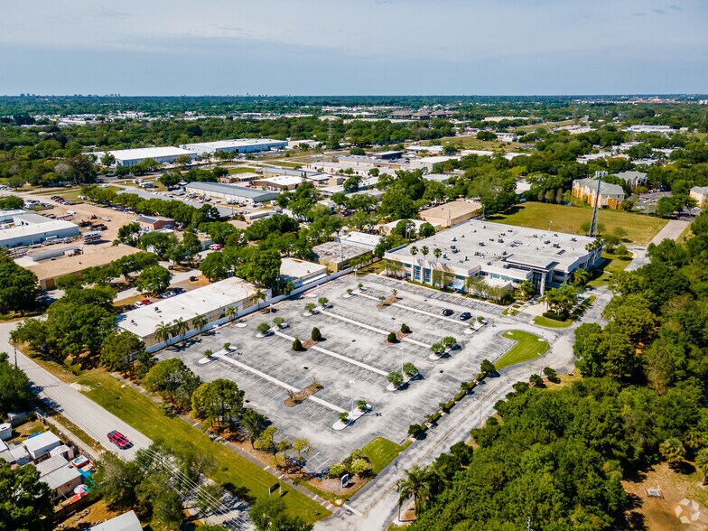 6021 142nd Ave, Clearwater, FL à louer - Aérien – Image 2 sur 16