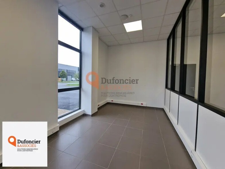 Local d’activités dans Poitiers à louer - Photo intérieure – Image 3 sur 12