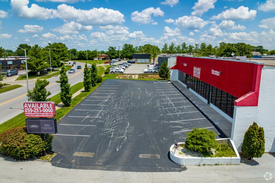 2550 Regency Rd, Lexington, KY à louer - Photo de l’immeuble – Image 3 sur 24