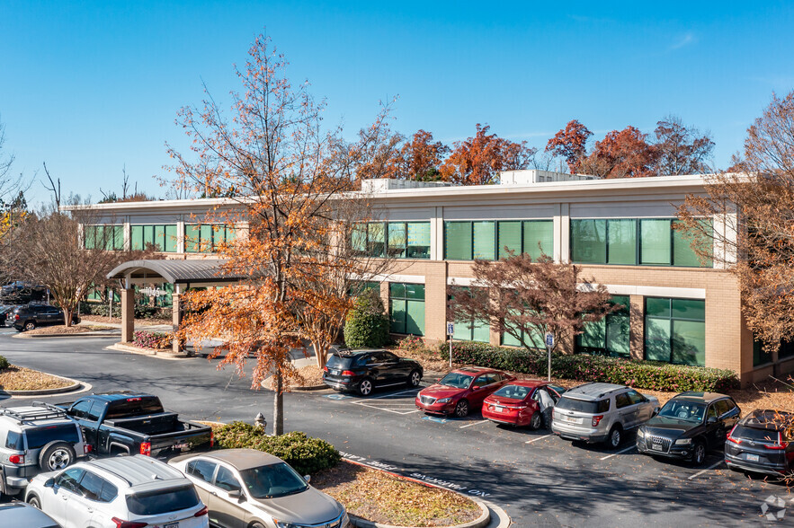1035 Southcrest Dr, Stockbridge, GA à louer - Photo de l’immeuble – Image 2 sur 6