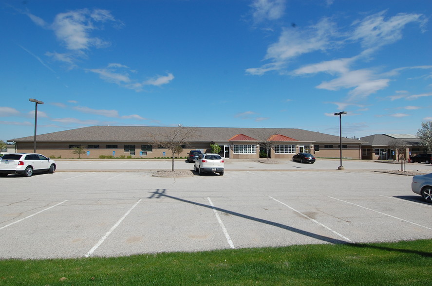 5 Lions Dr, North Liberty, IA à louer - Photo principale – Image 1 sur 1