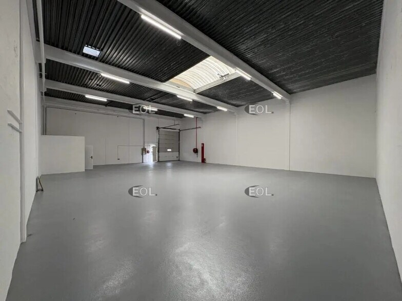 Local d’activités dans Éragny à louer - Photo intérieure – Image 3 sur 20