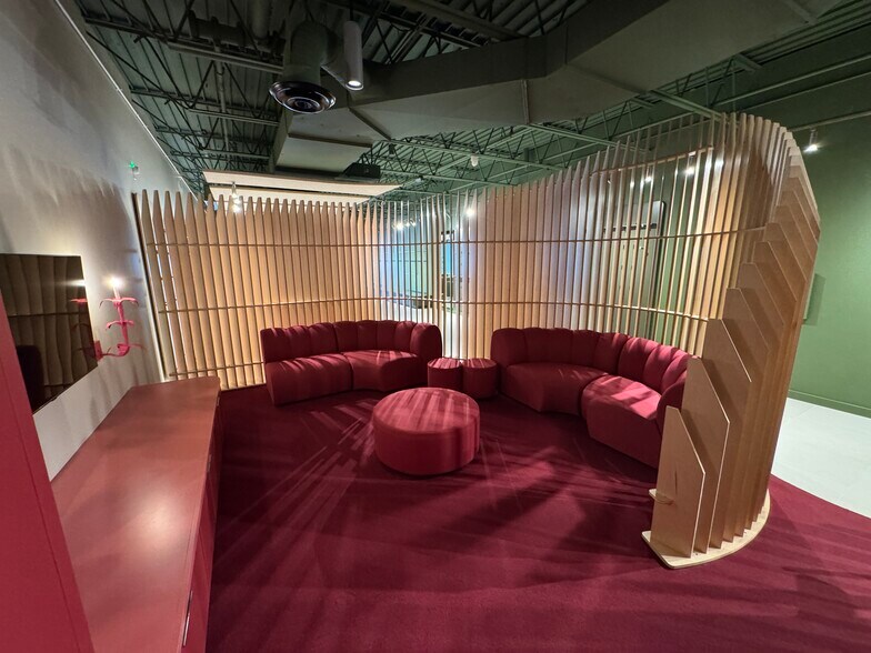 9421 Mission Rd, Leawood, KS à louer - Photo intérieure – Image 2 sur 8