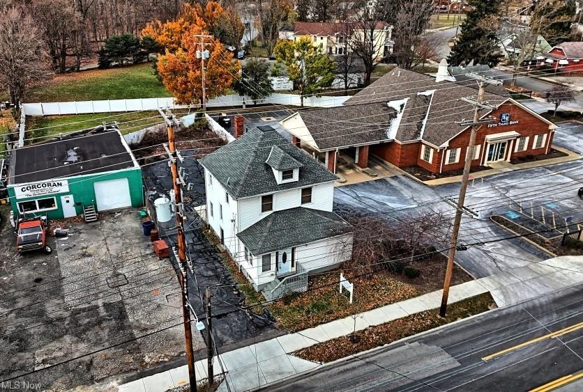 988 E 185th St, Cleveland, OH à vendre - Photo de l’immeuble – Image 1 sur 30