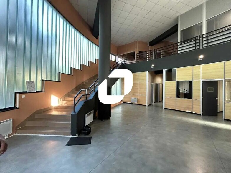 Bureau dans Saint-Denis à louer - Photo intérieure – Image 2 sur 7