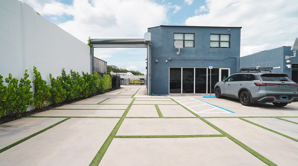 530 NW 54th St, Miami, FL à vendre - Photo de l’immeuble – Image 2 sur 15