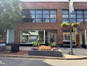 316 E Main St, Johnson City, TN à louer Photo intérieure– Image 1 sur 6