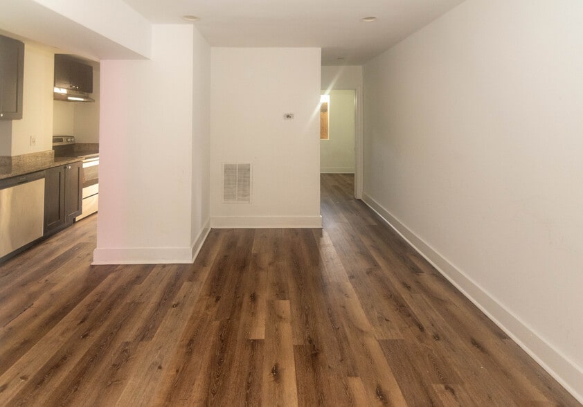 5024 H St SE, Washington, DC à vendre - Photo de l’immeuble – Image 2 sur 53