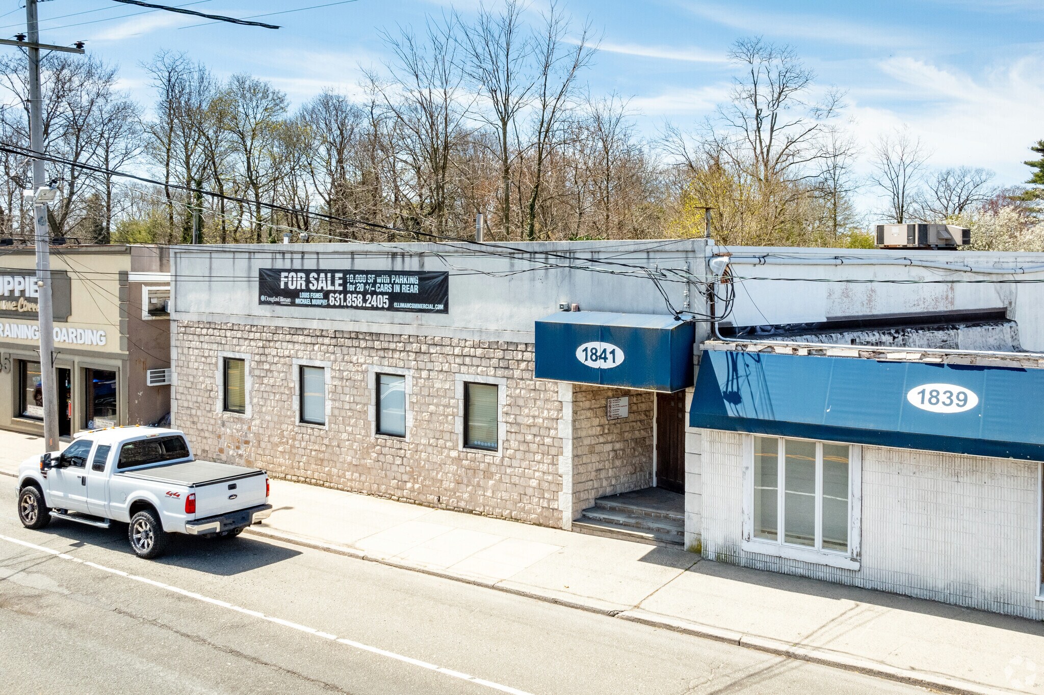 1841 New York Ave, Huntington Station, NY à vendre Photo principale– Image 1 sur 28