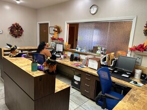 4255 Pacific Ave, Stockton, CA à louer Photo de l’immeuble– Image 2 sur 6