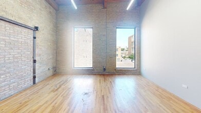 3057 N Rockwell St, Chicago, IL à louer Photo intérieure– Image 1 sur 4