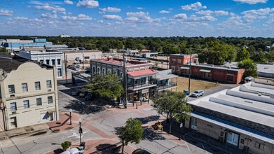 301 S Saint Charles St, Brenham, TX à vendre Photo intérieure– Image 2 sur 7