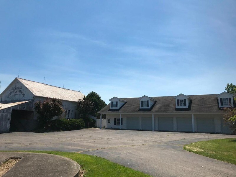 612 N Center St, LaGrange, OH à louer Photo de l’immeuble– Image 1 sur 5