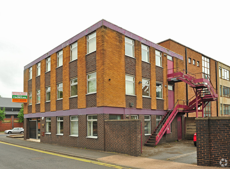 2 Bath Ave, Wolverhampton à louer - Photo de l’immeuble – Image 3 sur 3