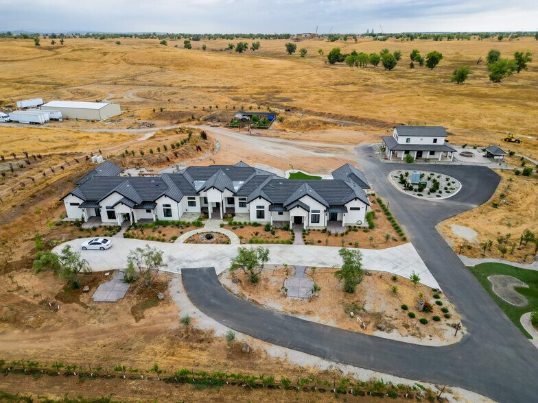 13850 Meiss Rd, Sloughhouse, CA à vendre - Photo de l’immeuble – Image 2 sur 20