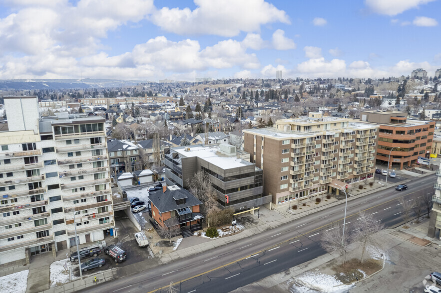 417 14th St NW, Calgary, AB à louer - Aérien – Image 2 sur 5