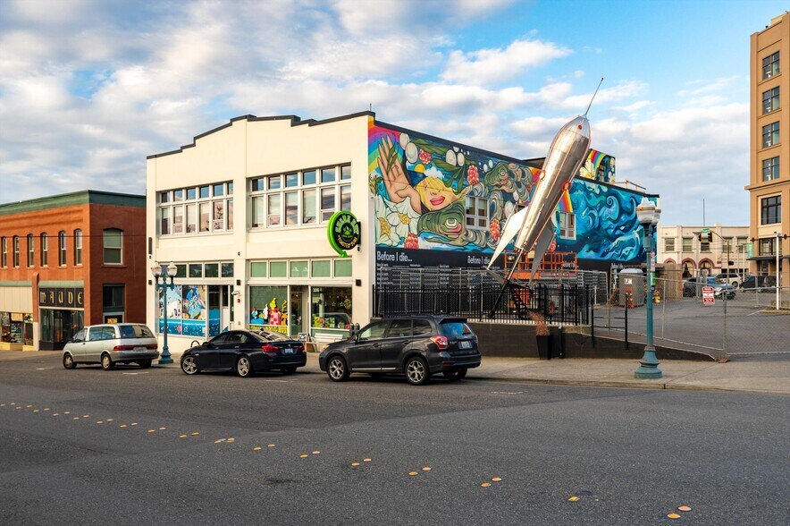 308 W Holly St, Bellingham, WA à louer - Photo principale – Image 1 sur 6