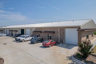 Plus de détails pour 611 Hundred Oaks Dr, Edmond, OK - Industriel/Logistique à vendre