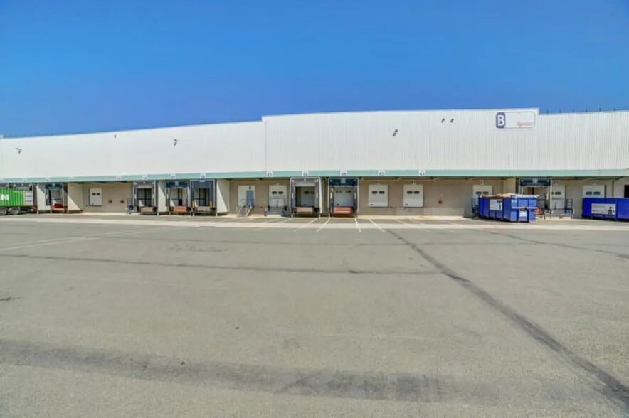 Industriel/Logistique dans Bruyères-sur-Oise à louer - Photo de l’immeuble – Image 3 sur 13