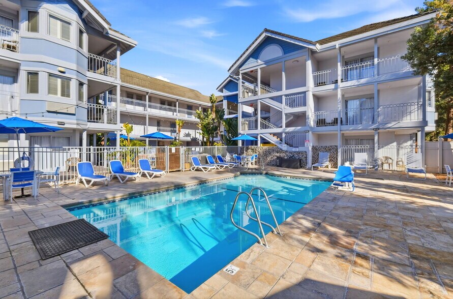 600 Riverside Ave, Santa Cruz, CA à vendre - Photo de l’immeuble – Image 3 sur 88