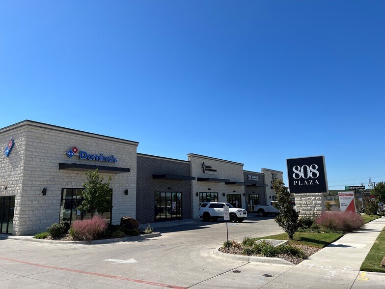 808 Fort Worth Hwy, Weatherford, TX à louer - Photo principale – Image 1 sur 19