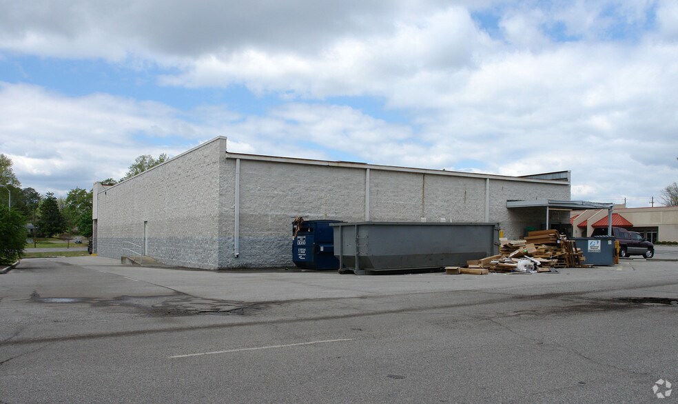 1303 Decatur Hwy, Gardendale, AL à louer - Photo de l’immeuble – Image 2 sur 6