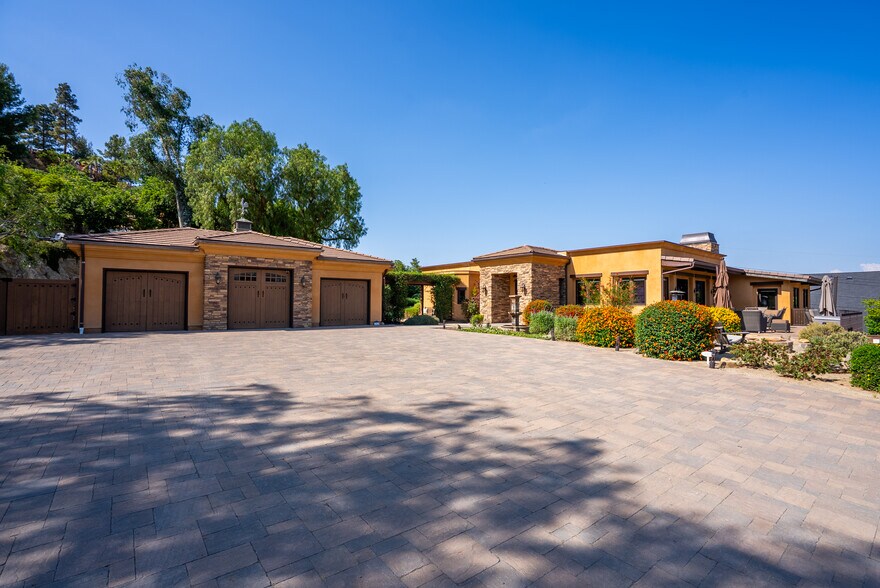 10845 Meads, Orange, CA à vendre - Photo de l’immeuble – Image 2 sur 34