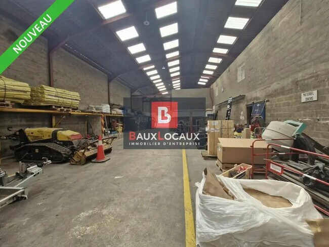 Plus de détails pour Local d'activités à louer