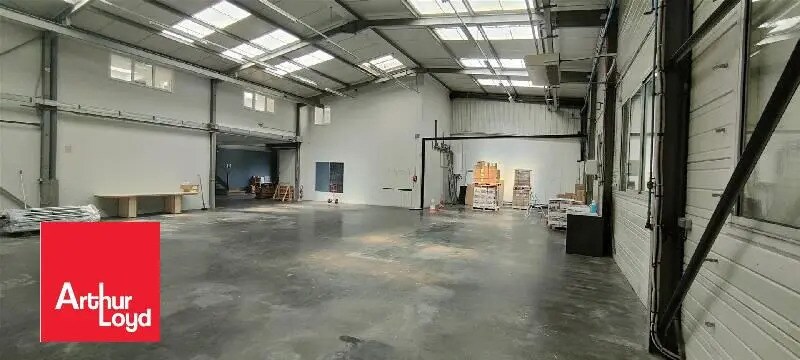 Local d’activités dans Mainvilliers à louer - Photo de l’immeuble – Image 1 sur 4