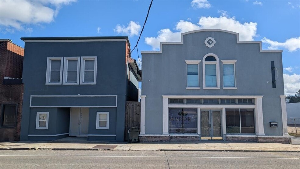 609 and 613 Barrow St, Houma, LA à vendre - Photo principale – Image 1 sur 3