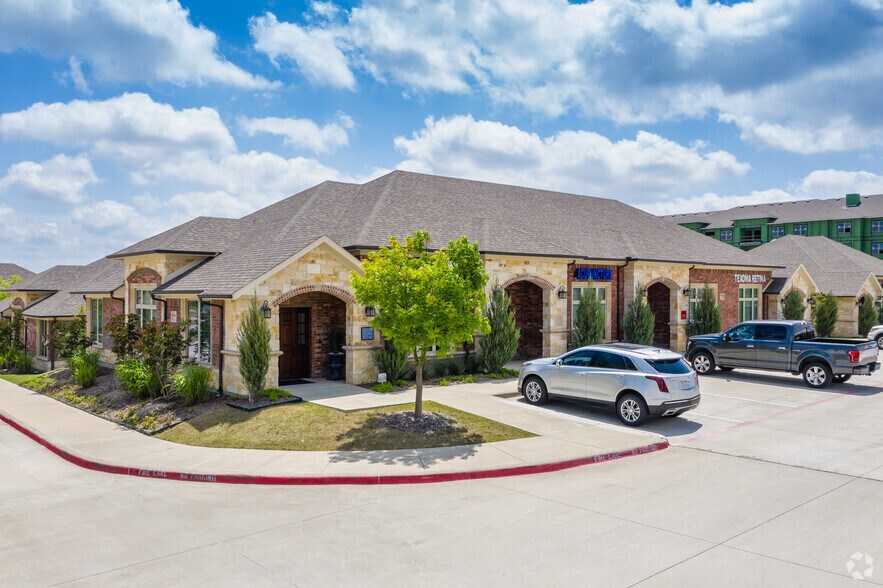 8951 Collin McKinney Pky, McKinney, TX à louer - Photo de l’immeuble – Image 3 sur 16