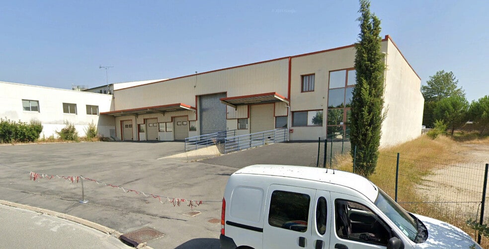 Industriel/Logistique dans Ruelle-sur-Touvre à louer - Photo de l’immeuble – Image 2 sur 9