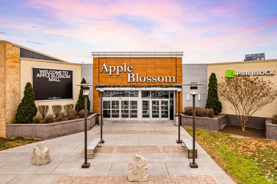 1850 Apple Blossom Dr, Winchester, VA à louer - Photo de l’immeuble – Image 3 sur 5