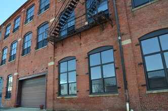 3143 W 33rd St, Cleveland, OH à louer Photo de l’immeuble– Image 2 sur 34