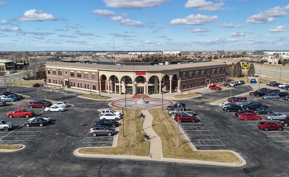 3020 N Cypress Dr, Wichita, KS à vendre - Photo de l’immeuble – Image 3 sur 9
