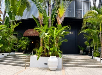 Plus de détails pour 1111 SW 1st Ave, Miami, FL - Logement à vendre