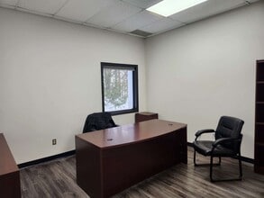 1020 Bayridge Dr, Kingston, ON à louer Photo intérieure– Image 2 sur 5