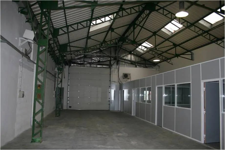 Industriel/Logistique dans Vénissieux à louer Photo intérieure– Image 1 sur 5