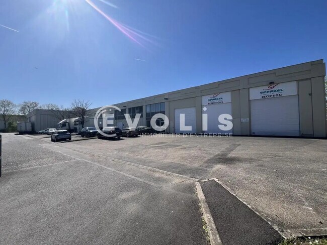 Plus de détails pour 2 Rue Midi Pyrénées, Valenton - Bureau, Local d'activités à louer