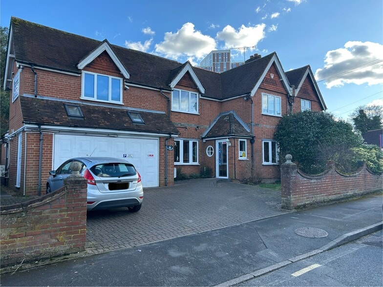 Albert Rd, Bracknell à vendre - Photo principale – Image 1 sur 5
